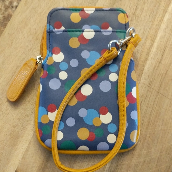Handbags - 💥Host Pick!!! 💥Random dot wristlet